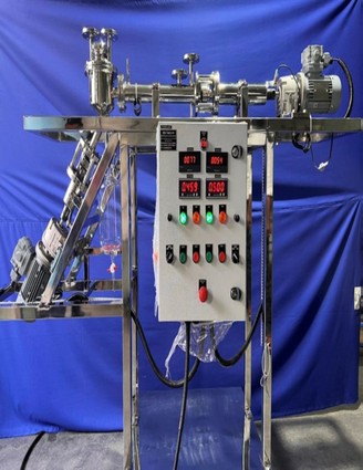 SCREW REACTOR ASSEMBLY